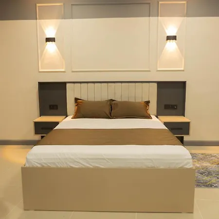 Night & Hotel 3*