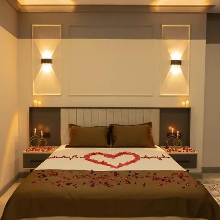 Hotel Night & 3*